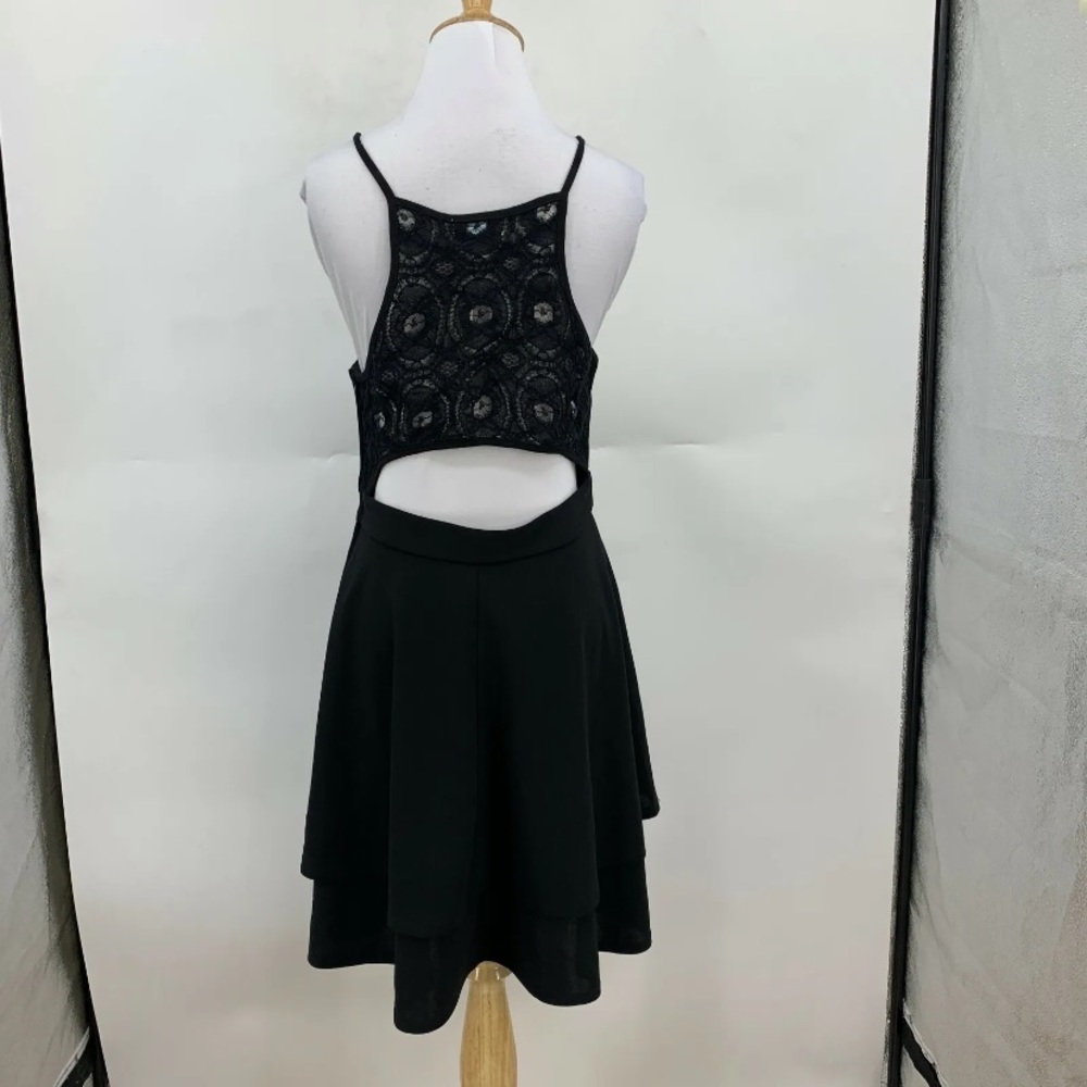 FRANCESCA FAVORITE LBD WITH LACE&CUTOUT BACK